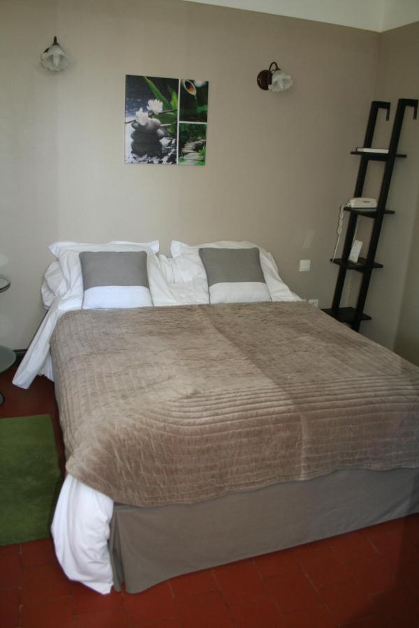 Hotel La Buissonniere Bannay  Bagian luar foto