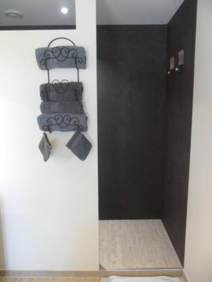 Hotel La Buissonniere Bannay  Bagian luar foto