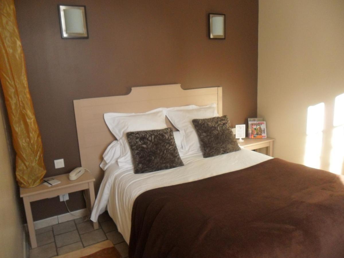 Hotel La Buissonniere Bannay  Bagian luar foto