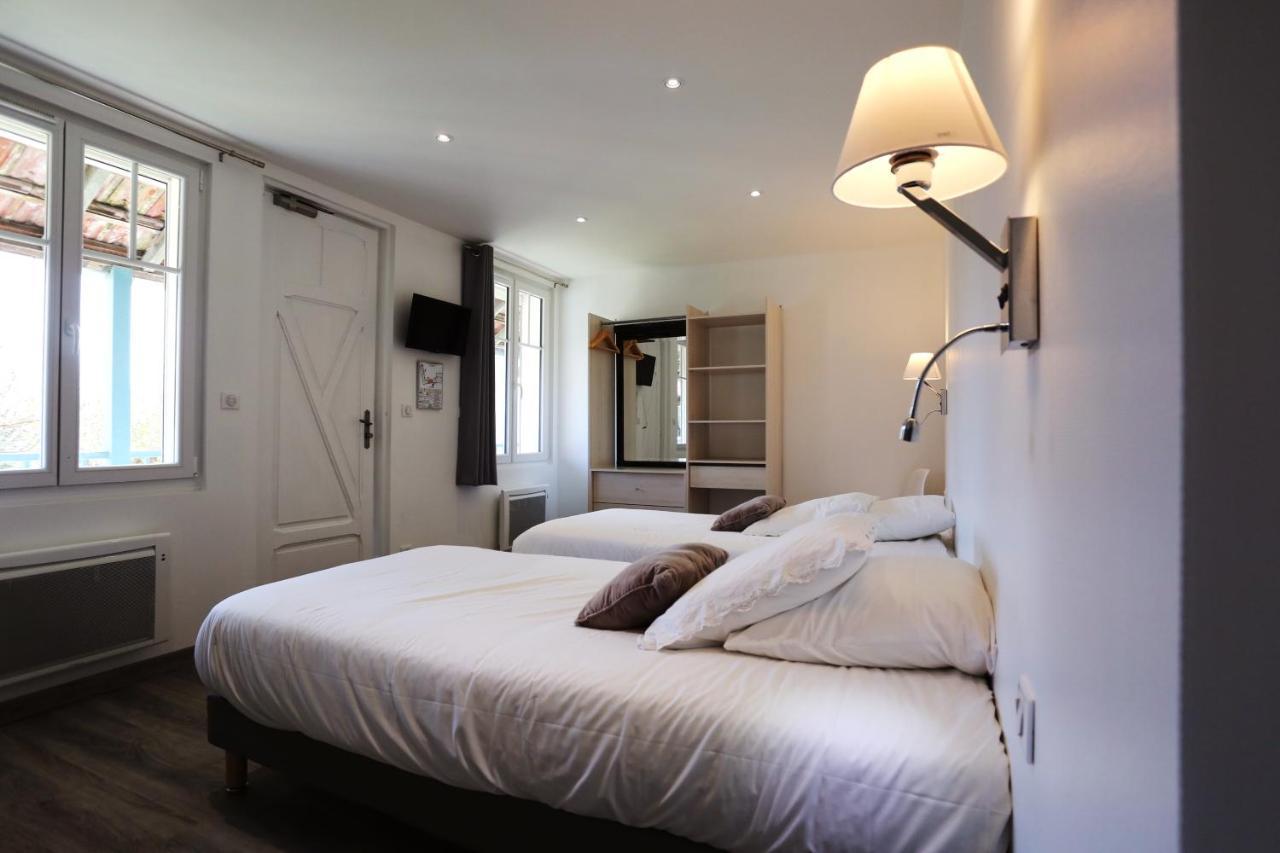 Hotel La Buissonniere Bannay  Bagian luar foto