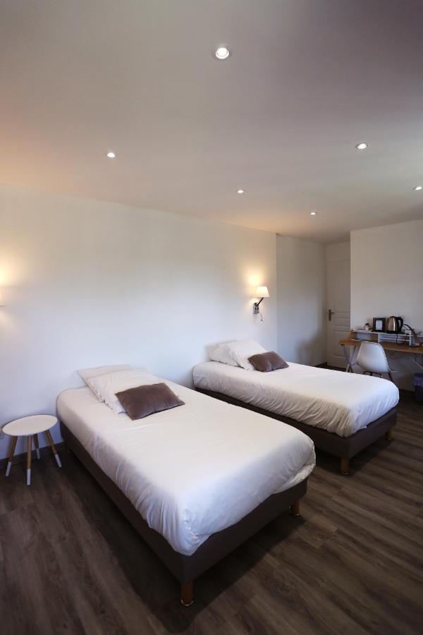 Hotel La Buissonniere Bannay  Bagian luar foto