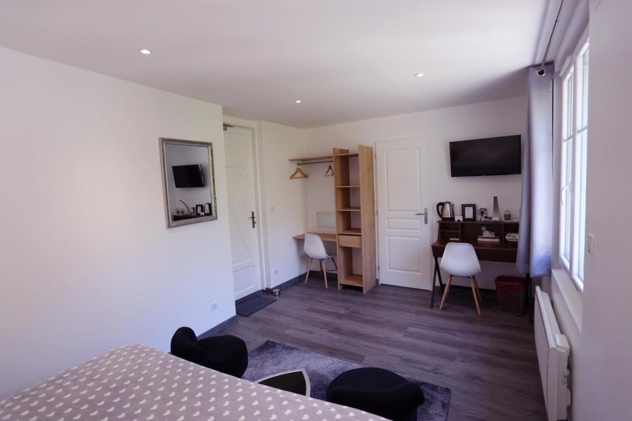 Hotel La Buissonniere Bannay  Bagian luar foto