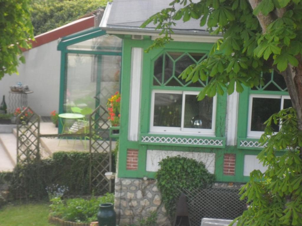 Hotel La Buissonniere Bannay  Bagian luar foto